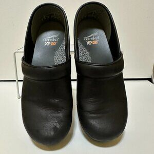 Dansko XP 2.0 size EU 37 US 6.5 - 7 Black Leather Clog 3950470202